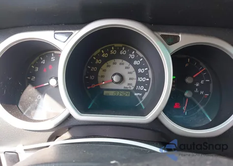 2005 Toyota 4Runner Sr5 Sport V6 z USA, uszkodzony, nr VIN JTEBU14R650072383